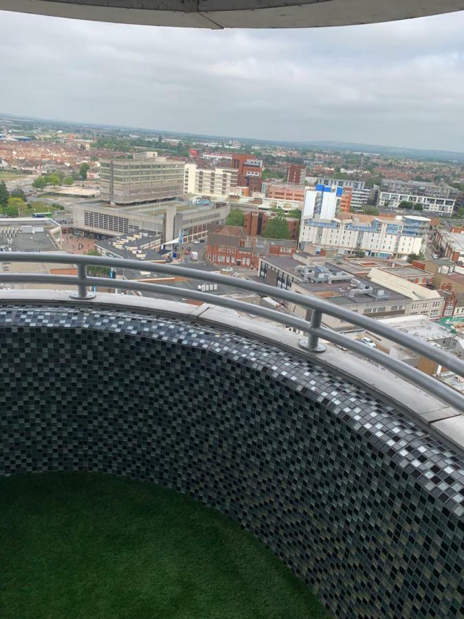 Luxury Panoramic Balcony Swindon Central Extérieur photo